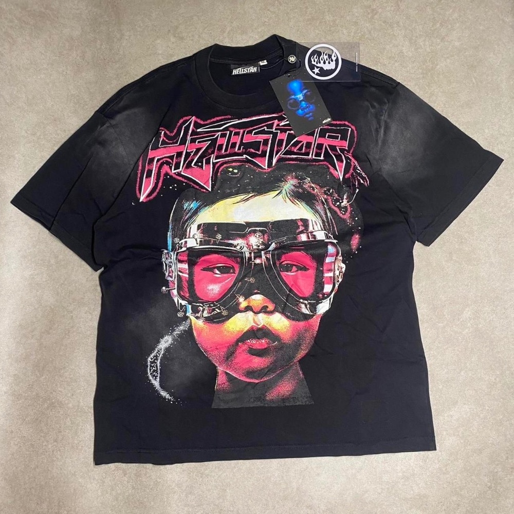 Hellstar Men's Black and Pink Goggles T-shirt Size Medium